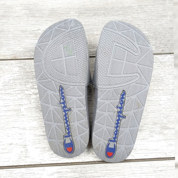 NWOT Champions Wmn 6 IPO Gray Slide Slip On Sandal - Picture 7 of 7